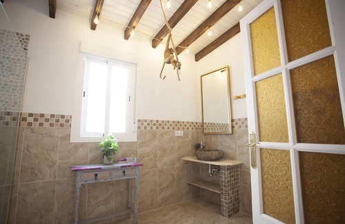 Cuevas Del Almanzora Hotel | COSY ROOM WITH A UNIQUE AMBIENACE