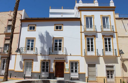 Cuevas Del Almanzora Hotel | COSY ROOM WITH A UNIQUE AMBIENACE
