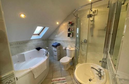 Roscoe House | Cosy Rooms in a Stone Cottage