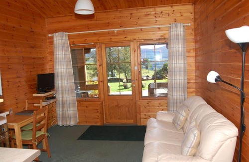 Killin Cabin | Cosy Rowan woodland lodge no1