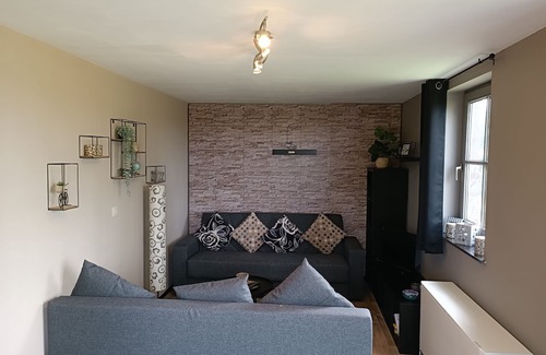 Mignault Apartment | Cosy, self-contained studio in a quiet country setting
