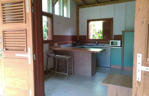 Saint-Charles House | Cosy semi-detached house between sea and mountains 10min from the marina and beach