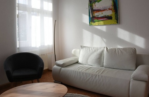 Reichenbach/Oberlausitz Apartment | Cosy, spacious apartment above the beautiful market square.