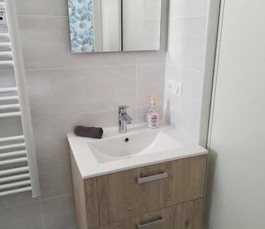 Le Vigan Apartment | Cosy Studio à Le Vigan-en-Quercy, Lot