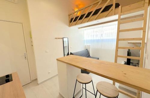 Saint-Sylvestre Apartment | Cosy Studio avec Mezzanine proche ville
