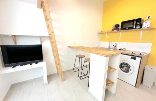 Saint-Sylvestre Apartment | Cosy Studio avec Mezzanine proche ville
