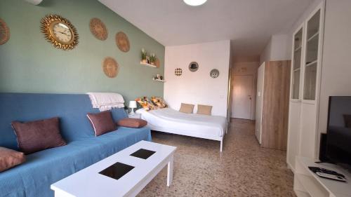 Torremolinos City Centre Apartment | Cosy Studio in Torremolinos