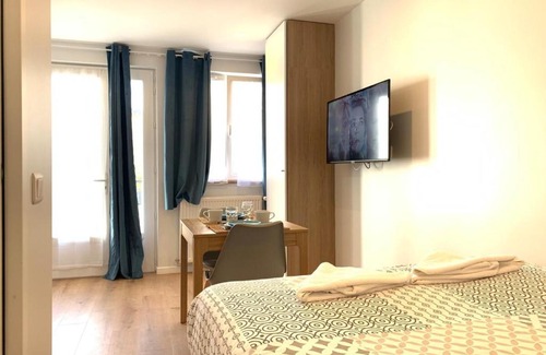 Quartier Centre Ville Apartment | Cosy studio M1 RER BC500m Orly 20 min Netflix