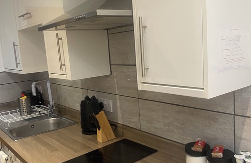 Banstead Apartment | Cosy studio near London