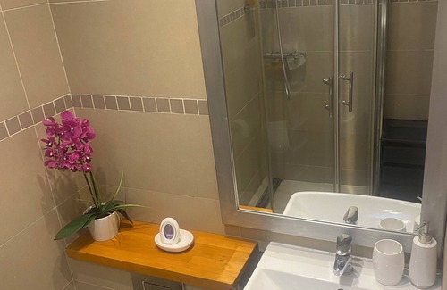 Banstead Apartment | Cosy studio near London