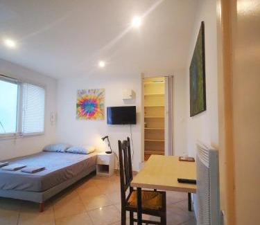 Vitry-sur-Seine Apartment | Cosy studio pour deux personnes