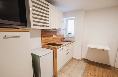 Preddvor Apartment | Cosy studio with free parking in Gorenjska