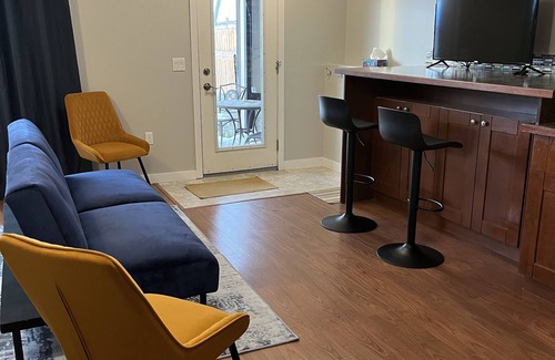 Cochrane Apartment | Cosy Suite with Rocky Mountain View