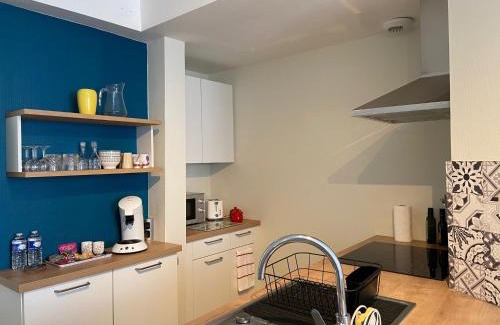 Chateau-Renault Apartment | Cosy T1 ! Proche commerces et axes routiers