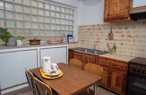 Prats-de-Mollo-la-Preste Apartment | Cosy, vintage ground-floor apartment