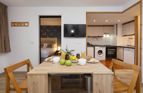 Panticosa Apartment | Cota Pistas by BeValle