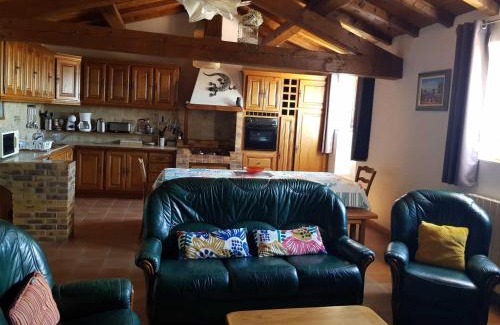 Brissac House | Cote seranne