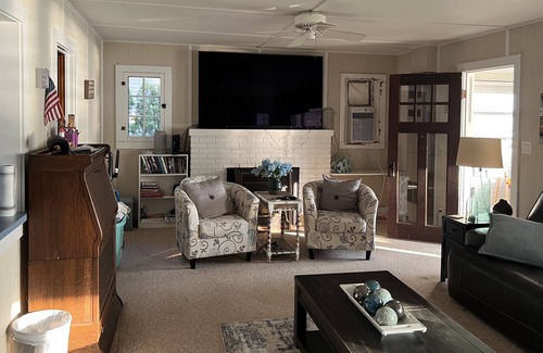 Manitou Beach-Devils Lake Cottage | Cottage on Devils Lake, sleeps up to 15, sandy bottom, great swimming, dock.