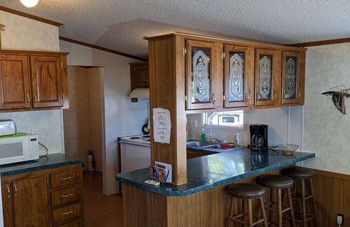 Benton Cottage | Cottage #1 King Creek Resort & Marina