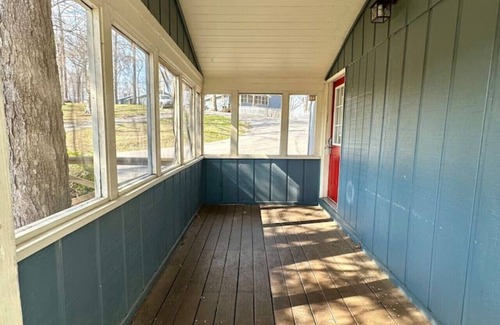 Nancy Cabin | Cottage 1- Lee’s Ford Marina