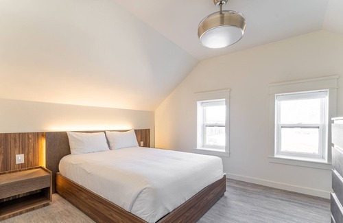 Wainfleet House | Cottage # 1...thelongbeachresort.ca