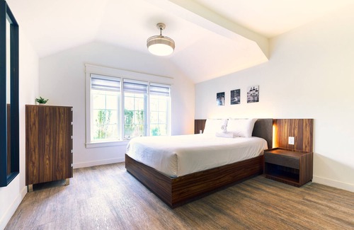 Wainfleet House | Cottage # 16...thelongbeachresort.ca