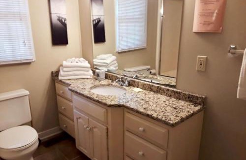 Nancy House | Cottage 2 Lees Ford Marina
