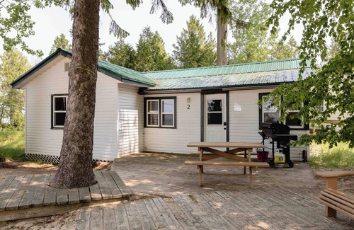 Sauble Beach Cottage | Cottage #2 - Sauble Beach Front