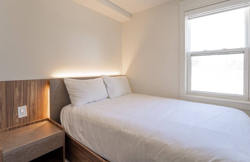 Wainfleet House | Cottage # 2...thelongbeachresort.ca