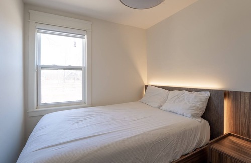 Wainfleet House | Cottage # 2...thelongbeachresort.ca
