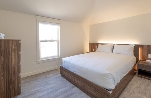 Wainfleet House | Cottage # 2...thelongbeachresort.ca