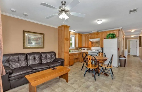 Langston Cabin | * Cottage #4 Fisherman's Landing *