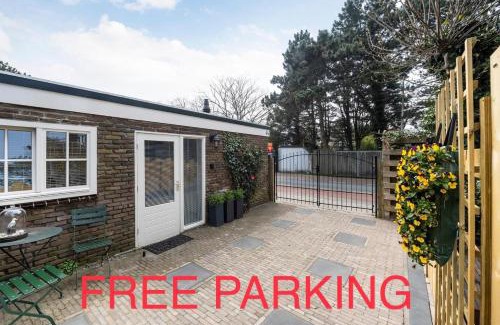 Zandvoort Bed & Breakfast | Cottage 44 - Free parking!