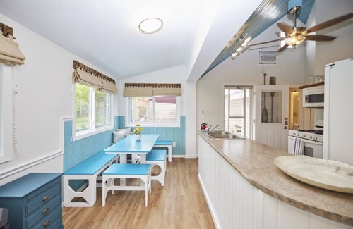 Wainfleet House | Cottage #8 · Lake Haven Beach Resort