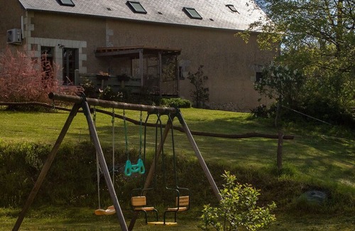 Bossay-sur-Claise House | Cottage "At the Edge of the Woods