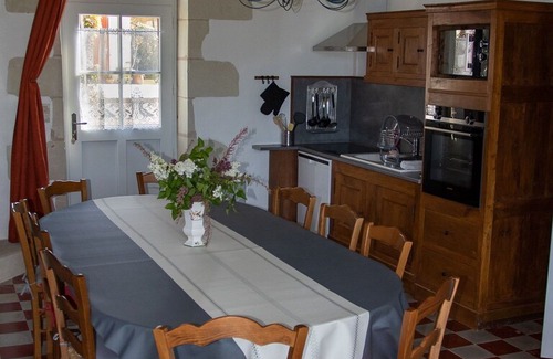 Bossay-sur-Claise House | Cottage "At the Edge of the Woods