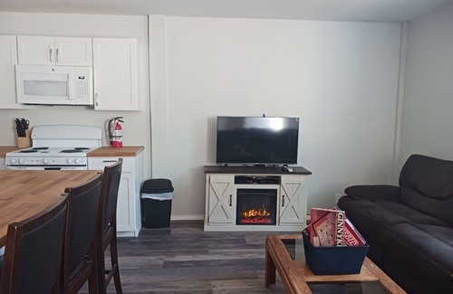 Amanda Park Cottage | Cottage at the Lake Quinault Inn, 5 min from the Lake!