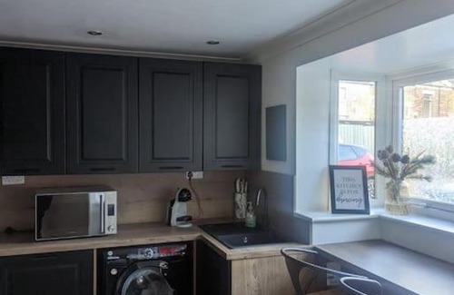 Hull House | Cottage/boutique style - Free parking & Wi-Fi