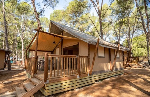 Miami Platja House | Cottage by Tarragona's Private Beach