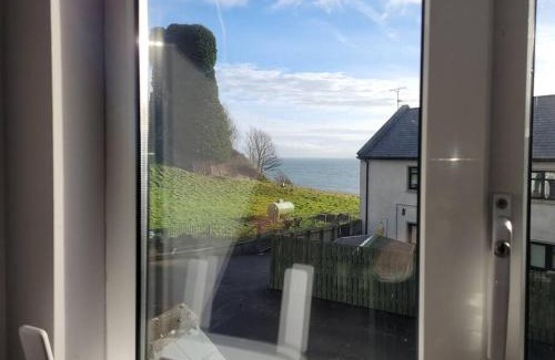 Greencastle House | Cottage by the sea Greencastle