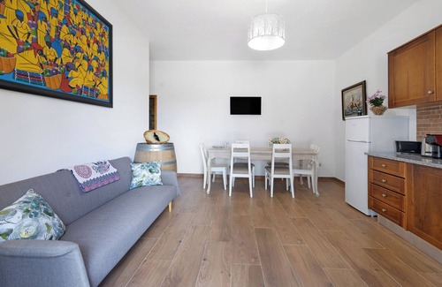 Palmela Cottage | Cottage 'Casa Arinto' with Shared Pool, Shared Terrace and Air Conditioning