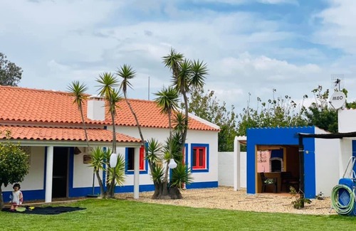 Malhadinhas Cottage | Cottage 'Casa 2' with Shared Pool, Private Terrace and Wi-Fi