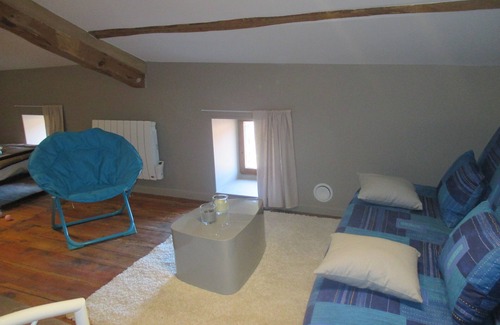 Villeneuve-dʼAllier Cottage | Cottage Clément from 4 to 12 people
