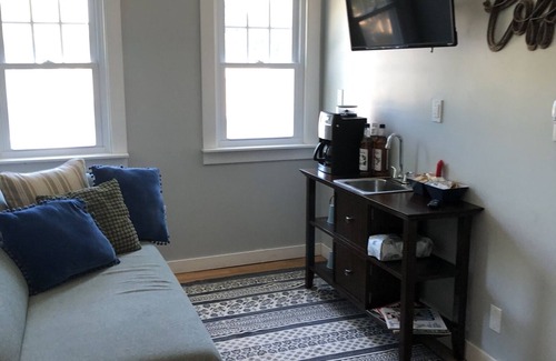 Berrien Springs Cottage | Cottage close to wineries