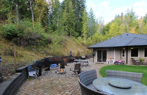Blind Bay House | Cottage-Comfort-Private Bathroom-Forest View-Hidden Gem