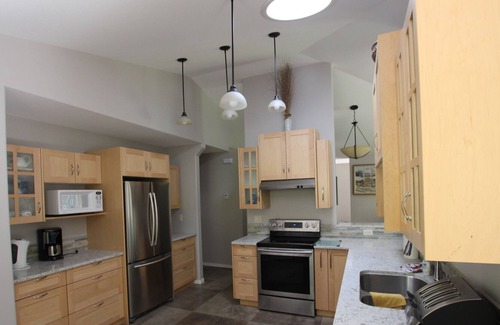 Blind Bay House | Cottage-Comfort-Private Bathroom-Forest View-Hidden Gem