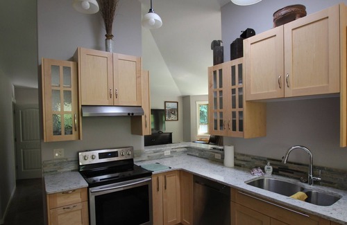 Blind Bay House | Cottage-Comfort-Private Bathroom-Forest View-Hidden Gem