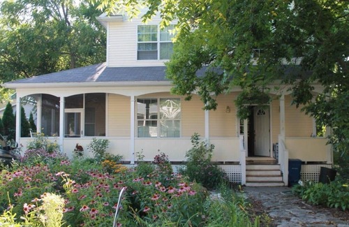 Lakeside Cottage | Cottage Custom built by owner plus 4 person golf cart included