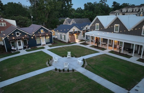 Auburn Cottage | Cottage District G