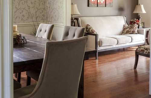 Winona House | Cottage Escape in the City!
